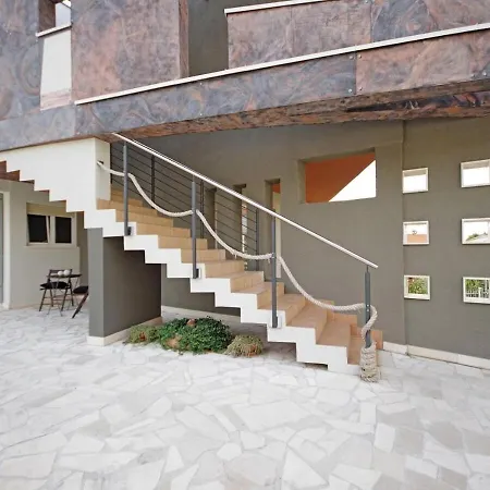 Javi Appartement *